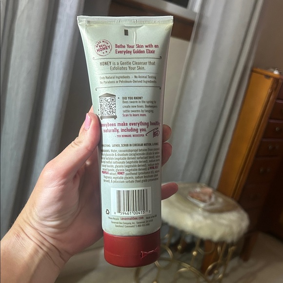 SAVANNAH BEE | honey body wash, tupelo honey - Picture 3 of 3